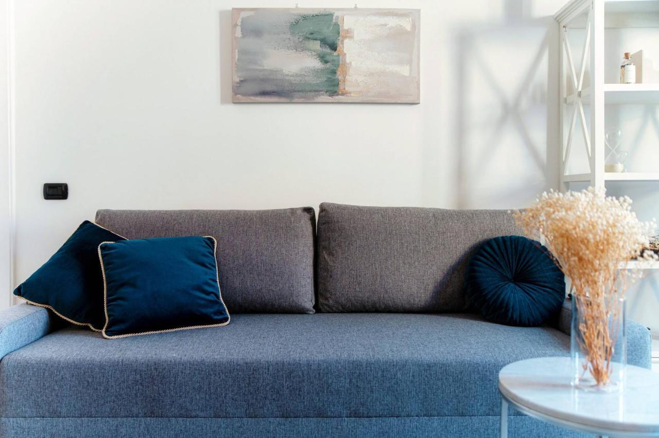 Shades Of Lake - Blue Apartment Como Exterior photo